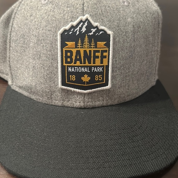 Banff Hat - Picture 1 of 2